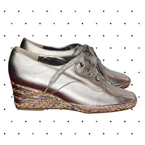 VINTAGE "Fantasy Collection" Silver Women's Shoes (7)